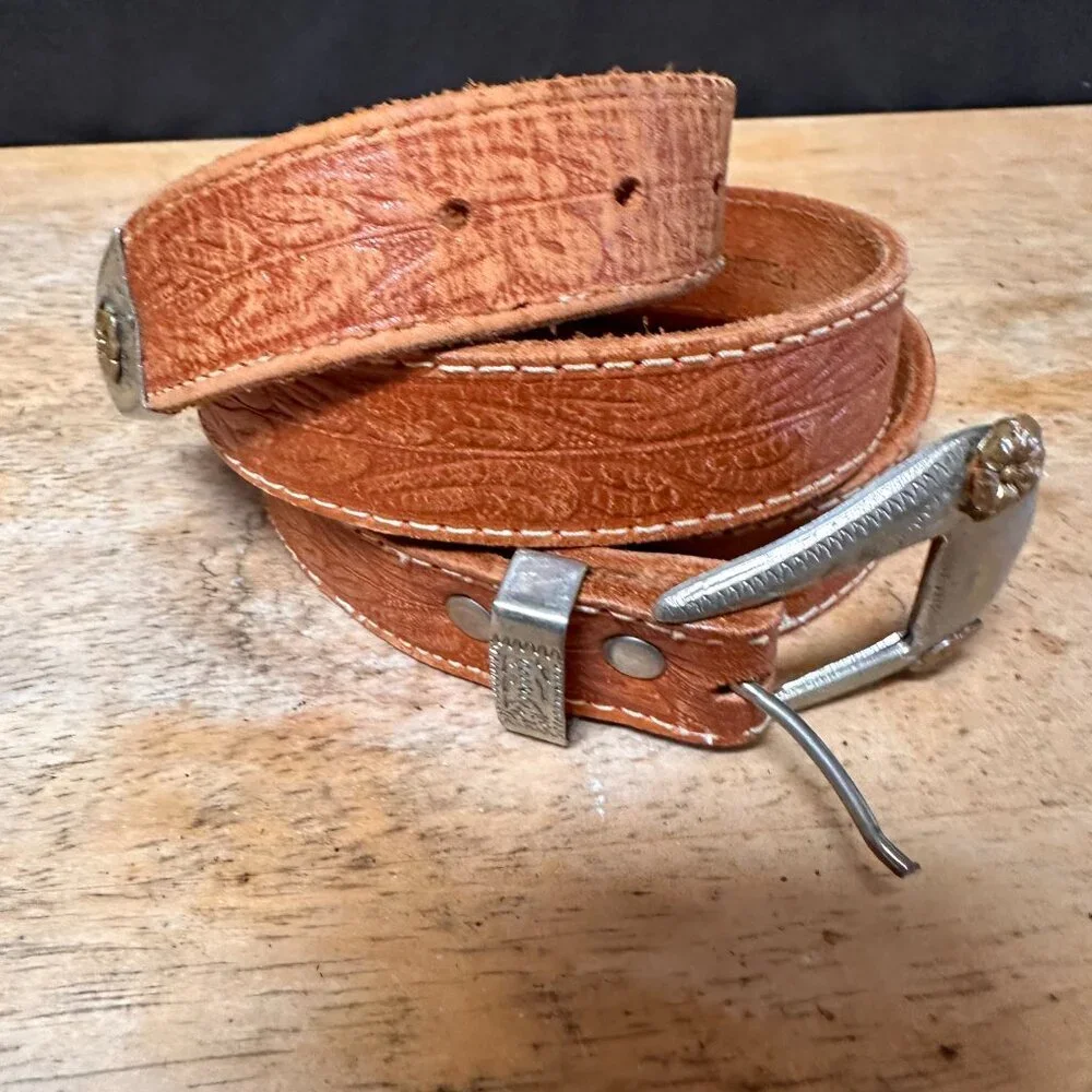 Wrangler Belt Tooled Genuine Leather German Silver Gold Floral Size Medium